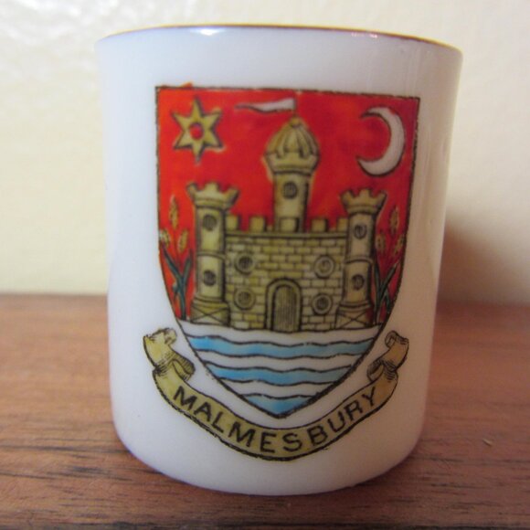 W.H. Goss crested heraldry china vintage Malmesbury (GC064 Grace) - Picture 3 of 9